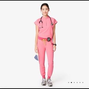 FIGS Neon Pink Zamora & Jogger Set